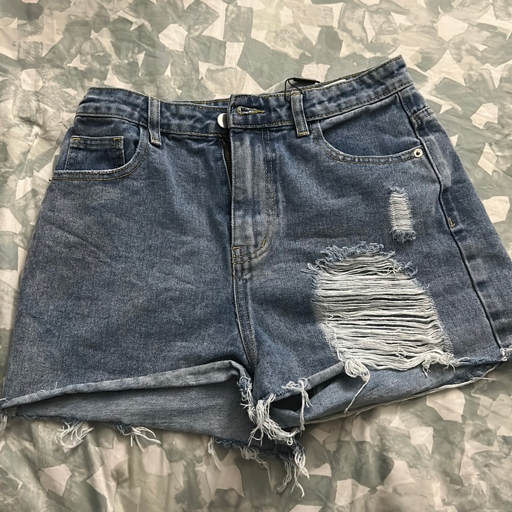 Prettylittlething Jean shorts - size 6